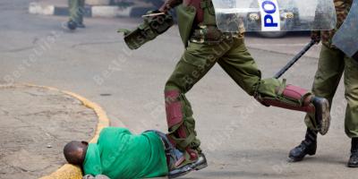 politieagent schopte films