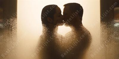 man en vrouw onder de douche films